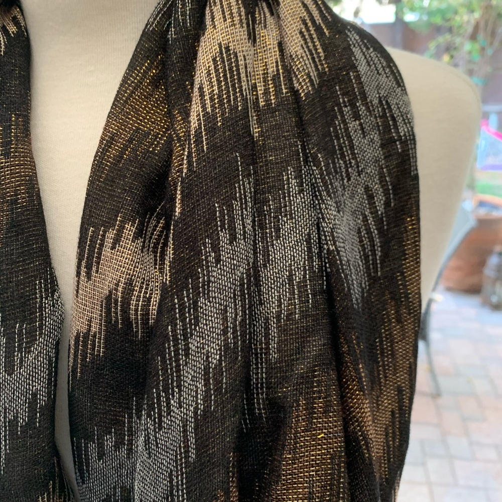 Cejon Infinity Scarf - Picture 4 of 5